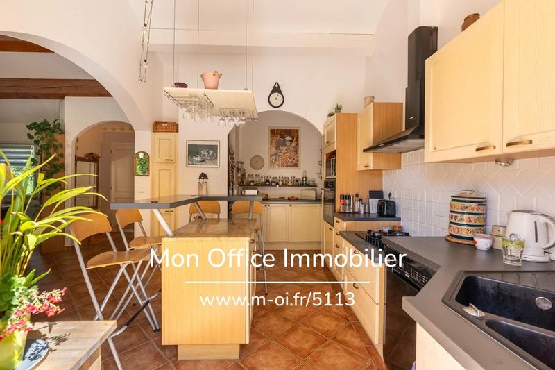 Villa - 251 m² - 10 pièces