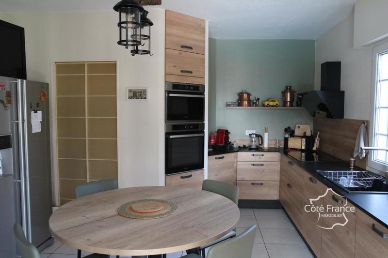 Maison traditionnelle - 167 m² - 6 pièces