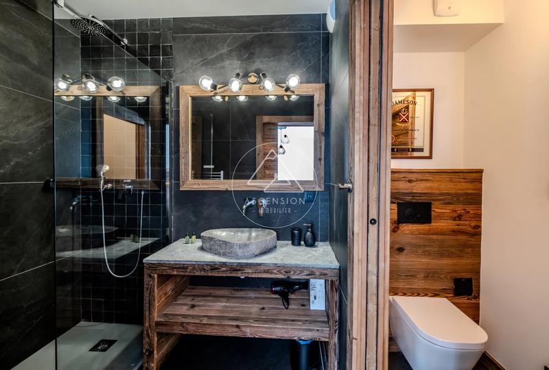 Appartement - 90 m² - 3 pièces