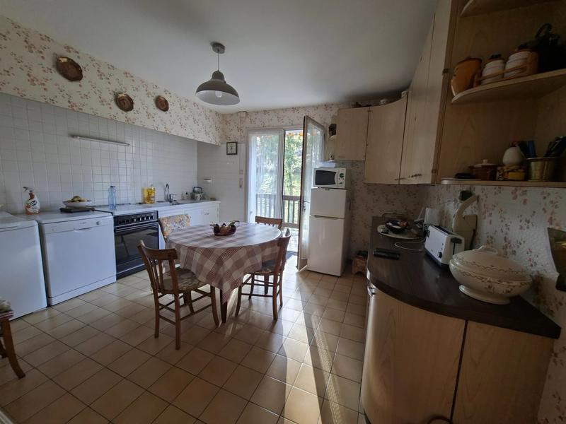 Maison - 95 m² - 5 pièces