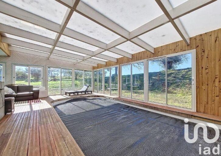 Maison - 445 m² - 15 pièces