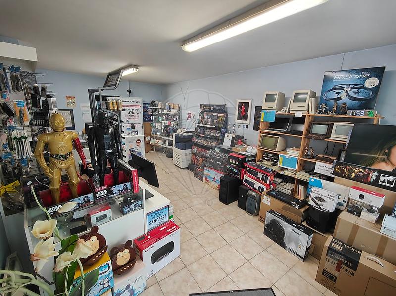 Magasins - 57 m² - 3 pièces