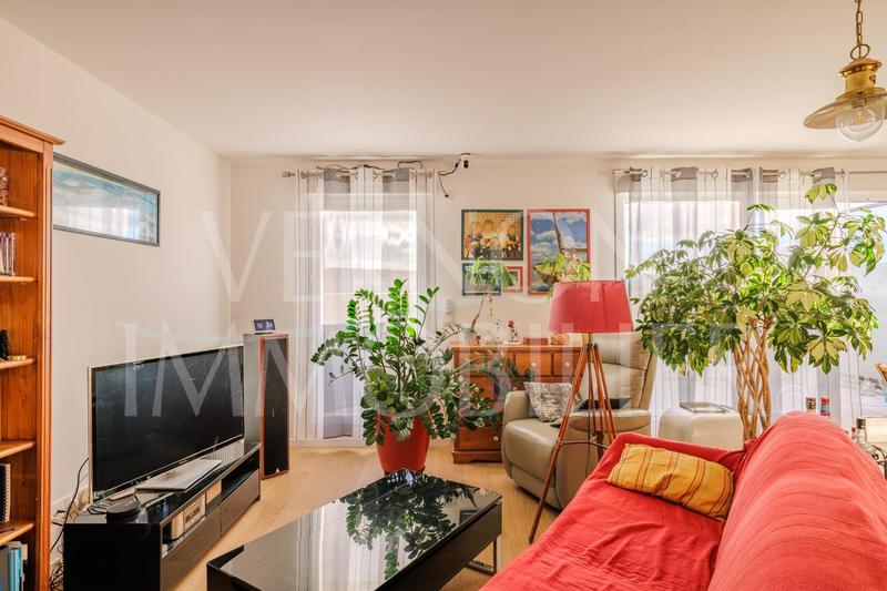 Appartement - 97 m² - 4 pièces