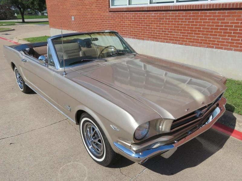 Ford Mustang Cabriolet V8 Pony
