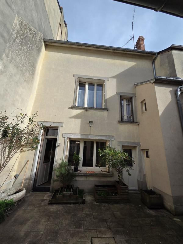 Maison - 140 m² - 7 pièces