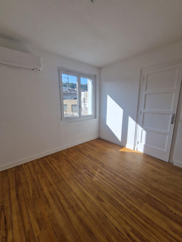 Appartement - 65 m² - 4 pièces