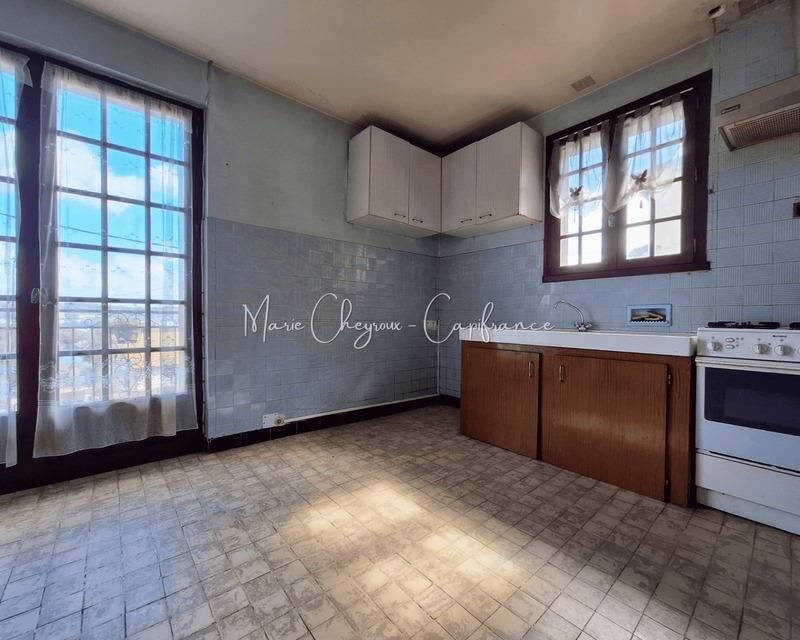 Maison - 137 m² - 5 pièces