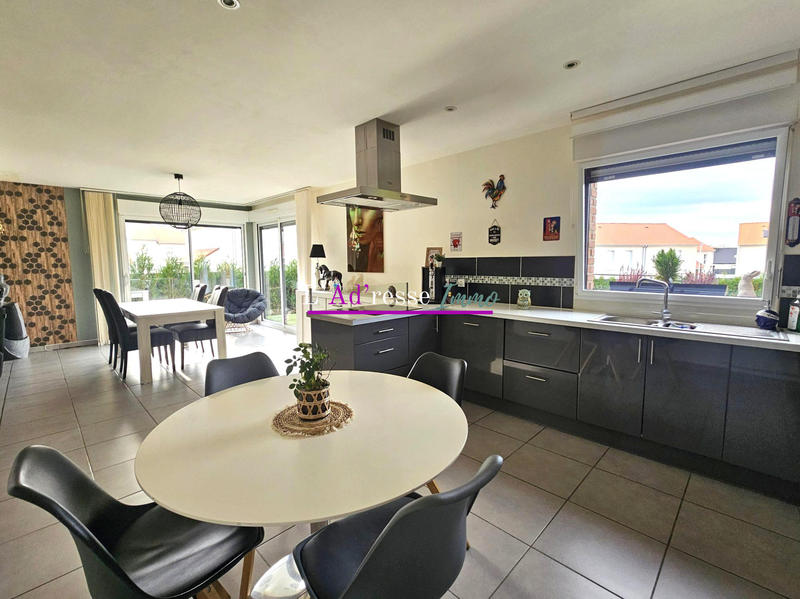 Maison - 124 m² - 8 pièces