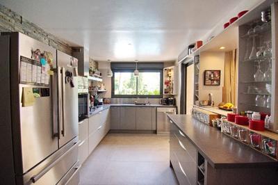 Propriété - 160 m² - 6 pièces