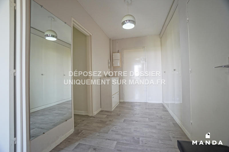 Chambre - 11 m² - 4 pièces