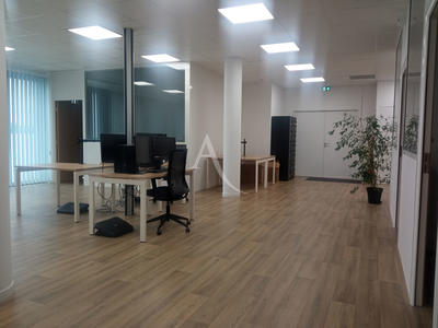 Local commercial - 191 m² - 7 pièces