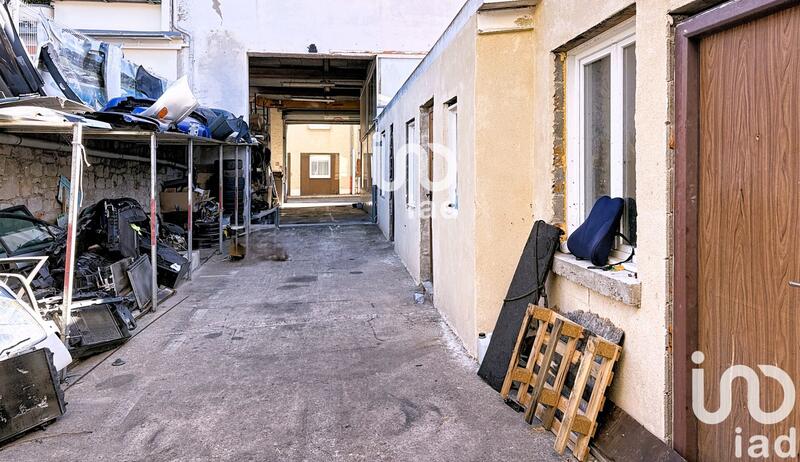 Maison - 320 m² - 4 pièces