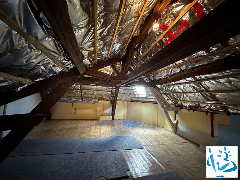 Maison - 180 m² - 8 pièces