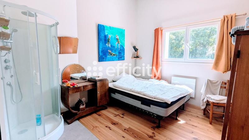 Maison - 180 m² - 7 pièces