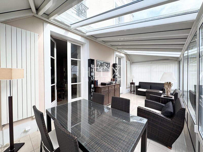 Maison - 161 m² - 6 pièces