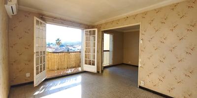 Appartement - 64 m² - 4 pièces