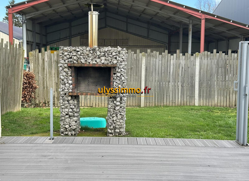 Maison - 214 m² - 9 pièces