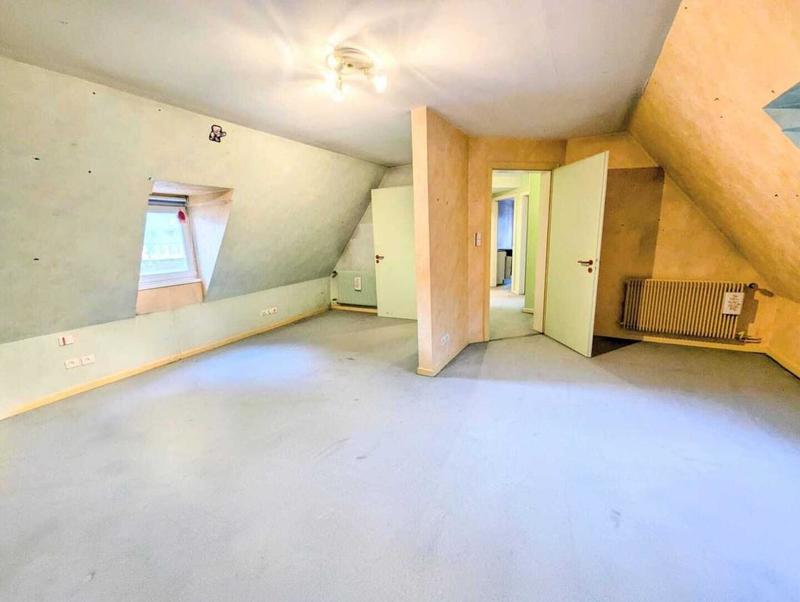 Maison - 258 m² - 6 pièces