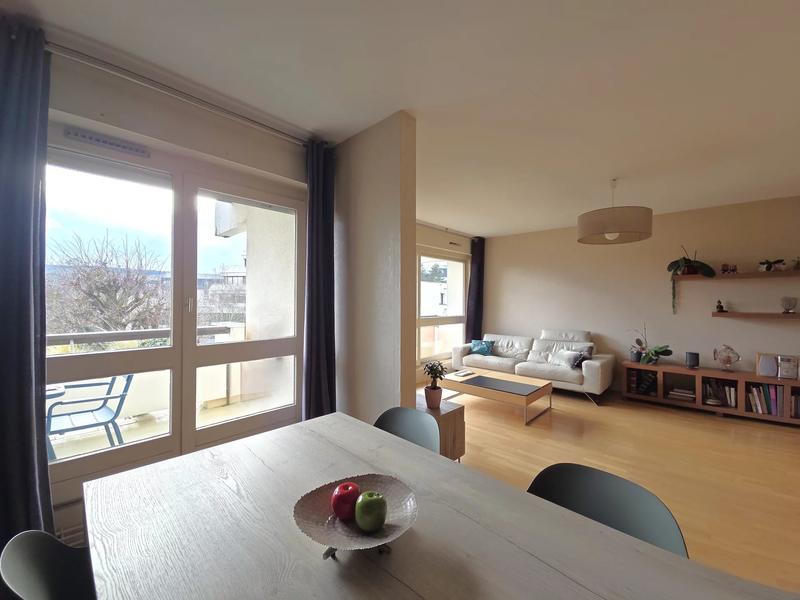 Appartement - 72 m² - 3 pièces