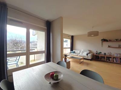 Appartement - 72 m² - 3 pièces