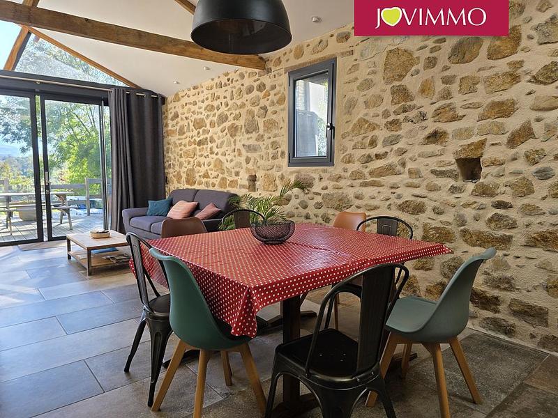 Maison - 310 m² - 10 pièces