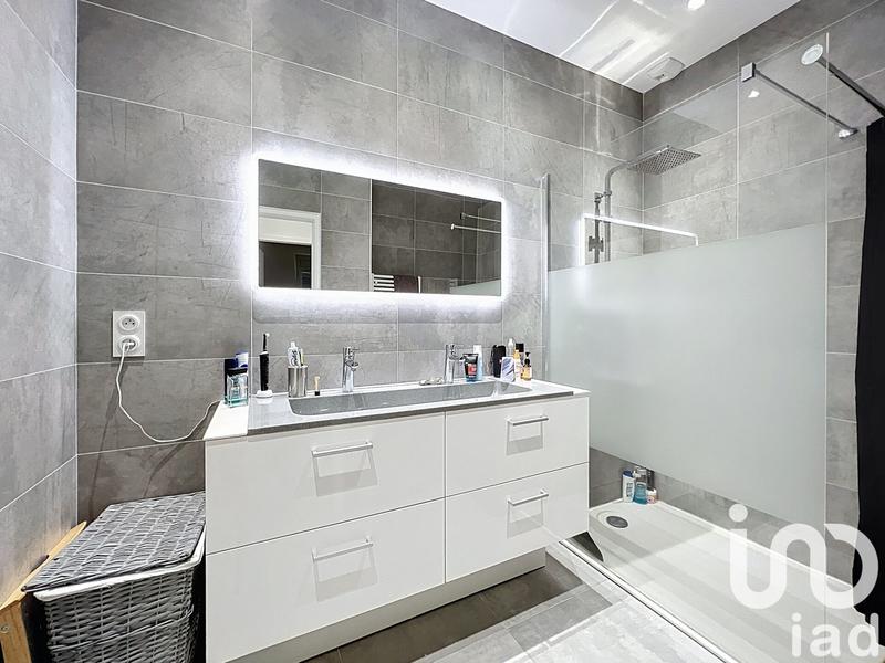 Appartement - 191 m² - 6 pièces