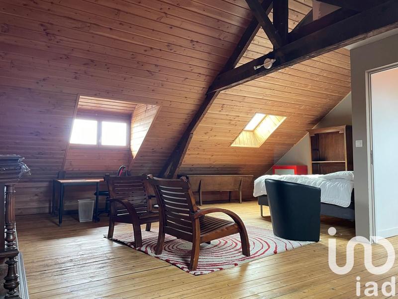 Maison - 241 m² - 12 pièces