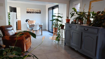 Maison - 210 m² - 7 pièces