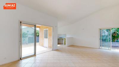 Maison - 94 m² - 4 pièces