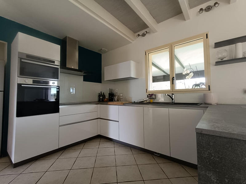 Maison - 183 m² - 8 pièces