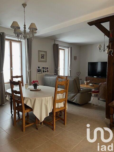 Maison - 227 m² - 8 pièces