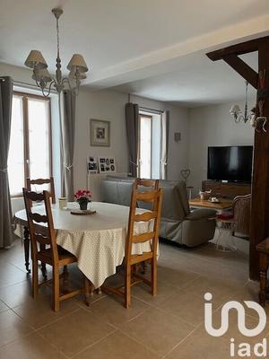 Maison - 227 m² - 8 pièces