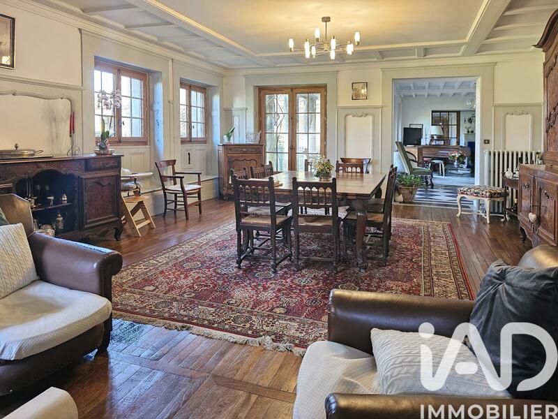Maison de maîtres - 329 m² - 10 pièces