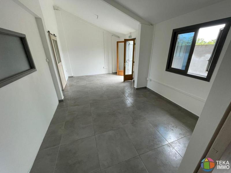 Local commercial - 85 m² - 3 pièces