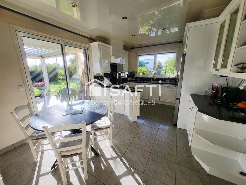 Maison - 213 m² - 7 pièces