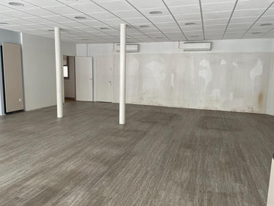 Local commercial - 220 m²