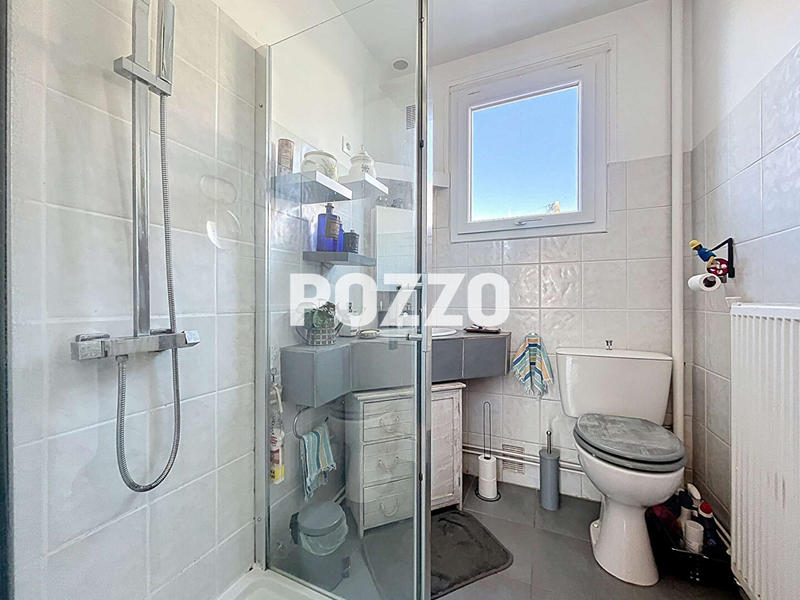 Maison - 94 m² - 5 pièces