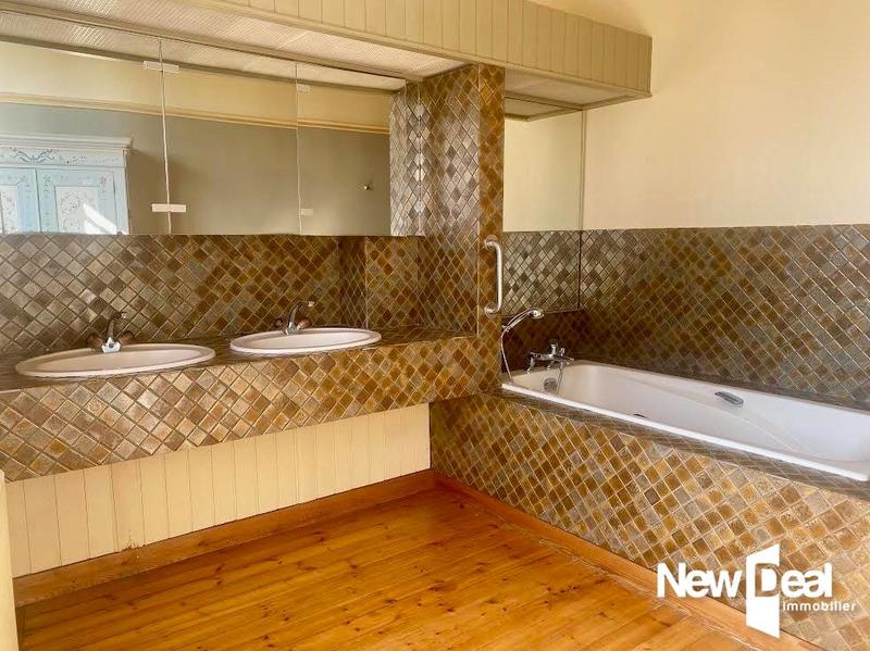 Appartement bourgeois - 220 m² - 8 pièces