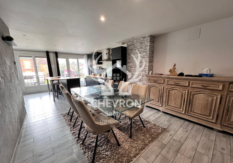 Maison - 99 m² - 4 pièces