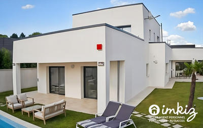 Maison - 300 m² - 10 pièces