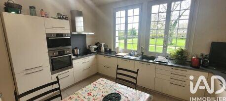 Maison - 243 m² - 7 pièces