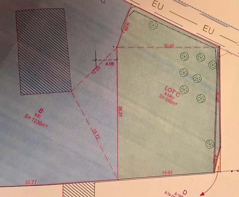 Terrain constructible - 599 m²