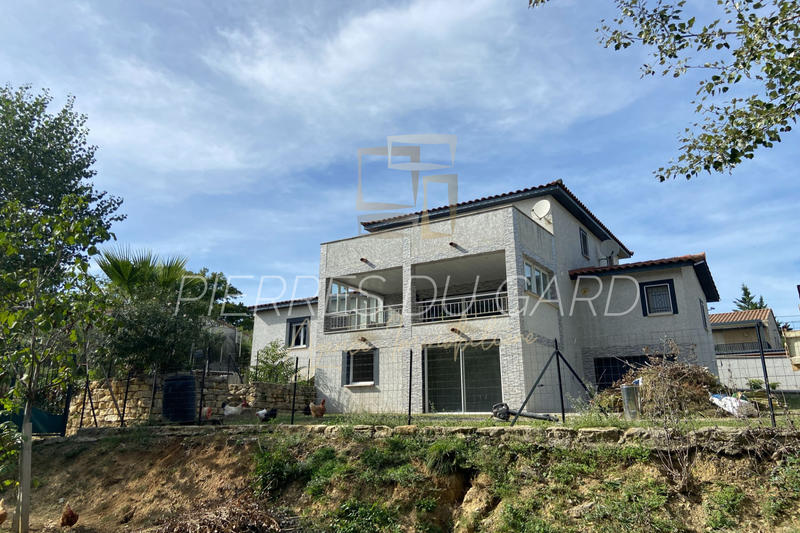 Maison contemporaine - 166 m² - 7 pièces