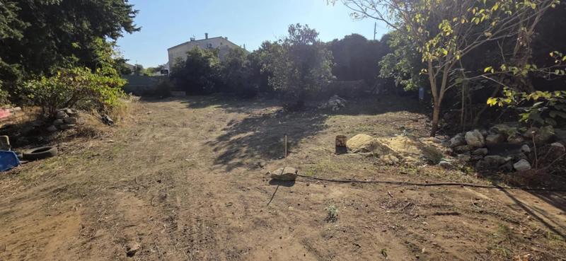 Terrain constructible - 710 m²