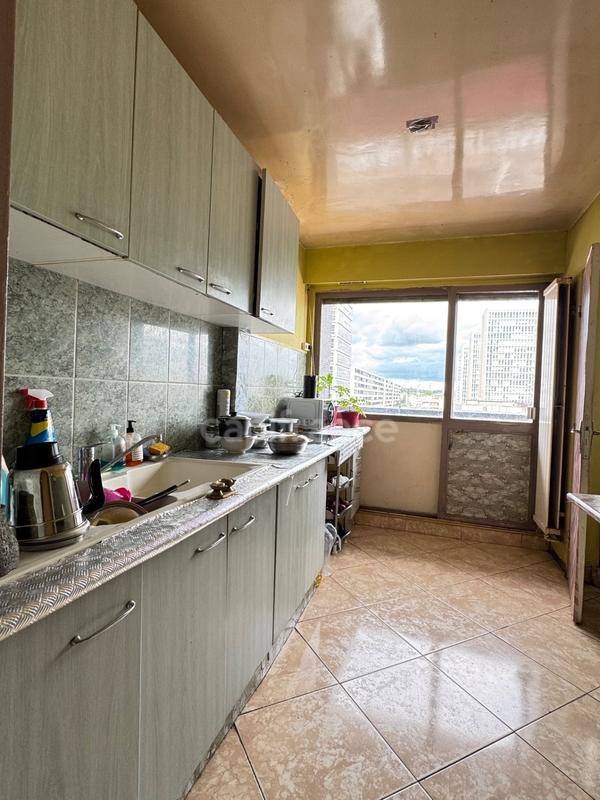 Appartement - 83 m² - 5 pièces