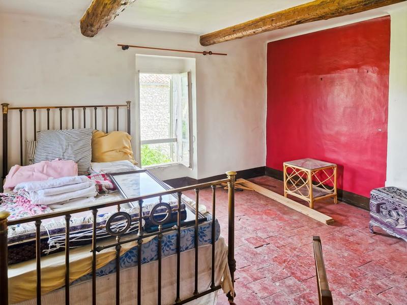 Maison en pierre - 200 m² - 5 pièces