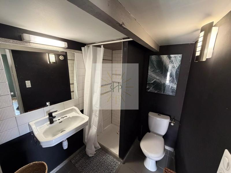 Immeuble - 80 m² - 5 pièces