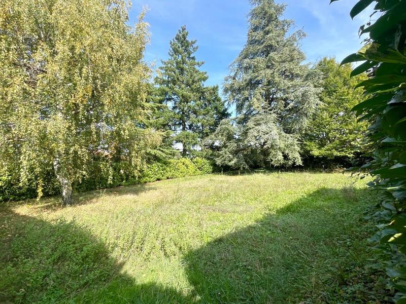 Terrain constructible - 701 m²
