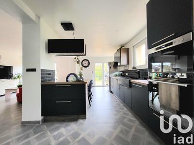 Maison - 104 m² - 4 pièces