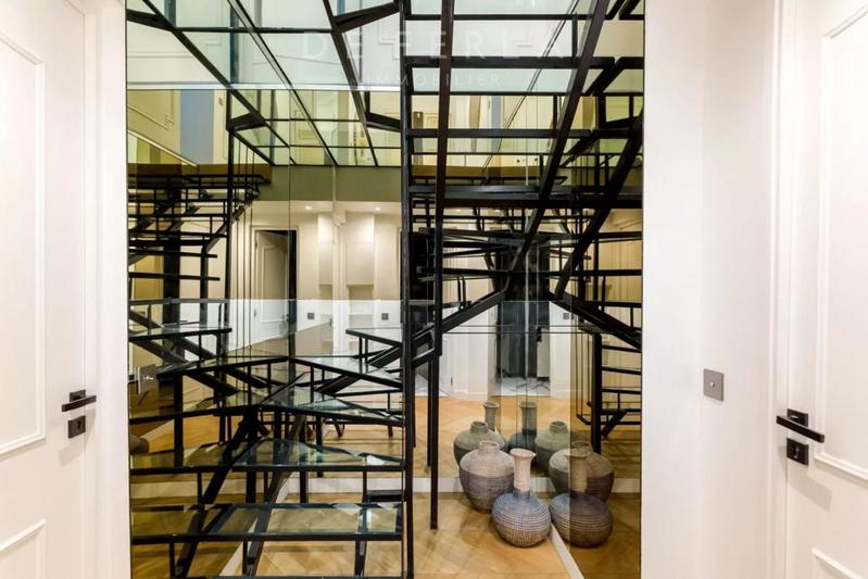 Appartement - 147 m² - 6 pièces